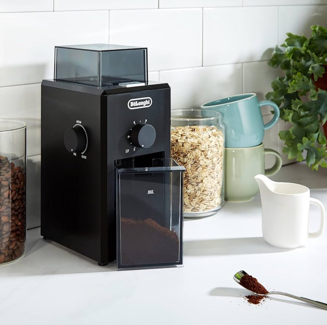 مطحنة قهوة ديلونجي – أداء قوي بحجم صغير – قدرة 110 واط – طحن احترافي للقهوة ب16 مستوى للطحن | KG79 - Blanco