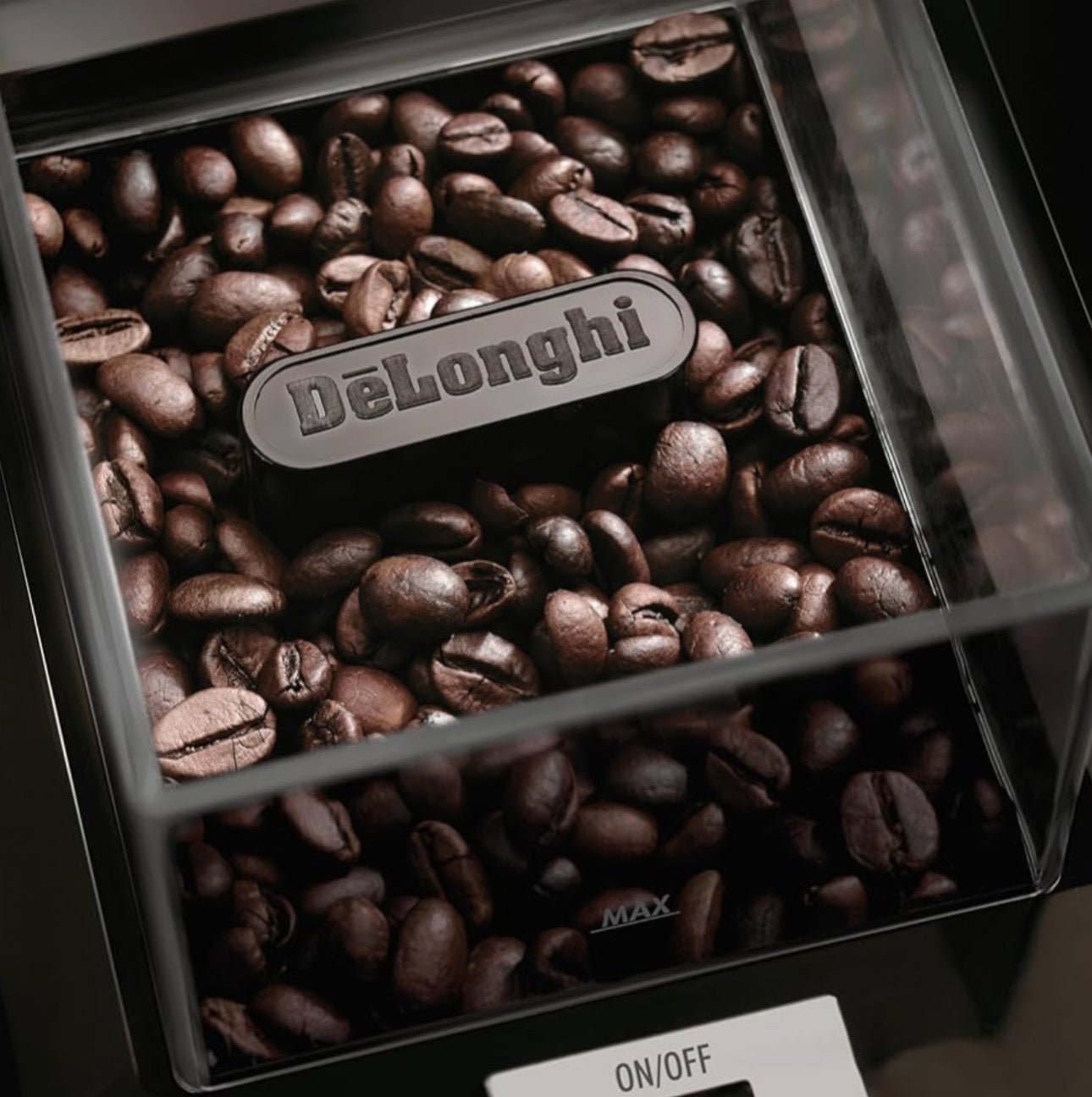 مطحنة قهوة ديلونجي – أداء قوي بحجم صغير – قدرة 110 واط – طحن احترافي للقهوة ب16 مستوى للطحن | KG79 - Blanco