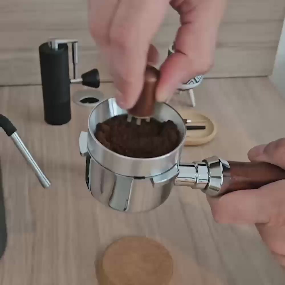 ماكينة قهوة إسبريسو مضخة ستايل ديديكا، 15 بار- EC 685.BK